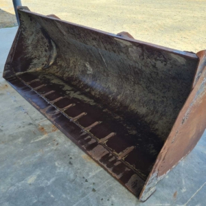 MERLO BULK BUCKET WITH HITCH