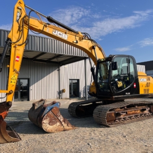 JCB JS131 LC