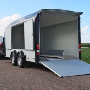 CUNI ONNE ROCKET XL enclosed aluminum & fiberglass trailer
