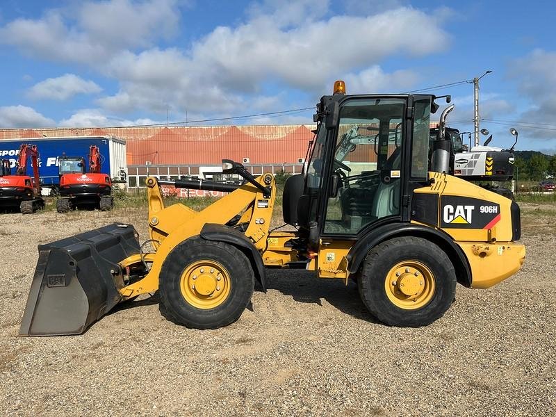 CATERPILLAR 906H Wheel Loader – 2011 – Image 2