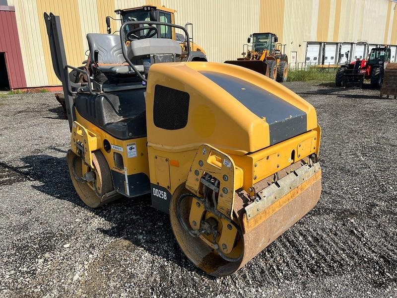 VOLVO DD25B Tandem Compactor – 2017 – Image 2
